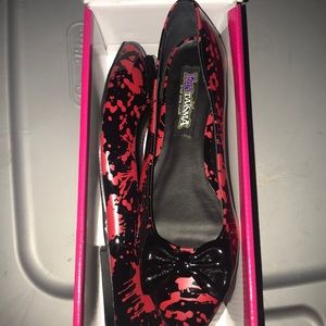 Size 6-61/2 (women’s) NEW high heel shoes